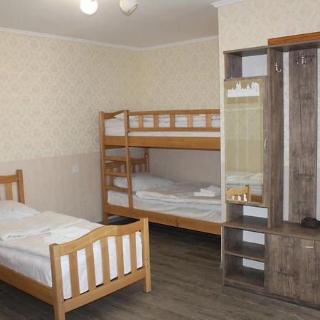 Roza Guesthouse Kazbegi Exterior foto